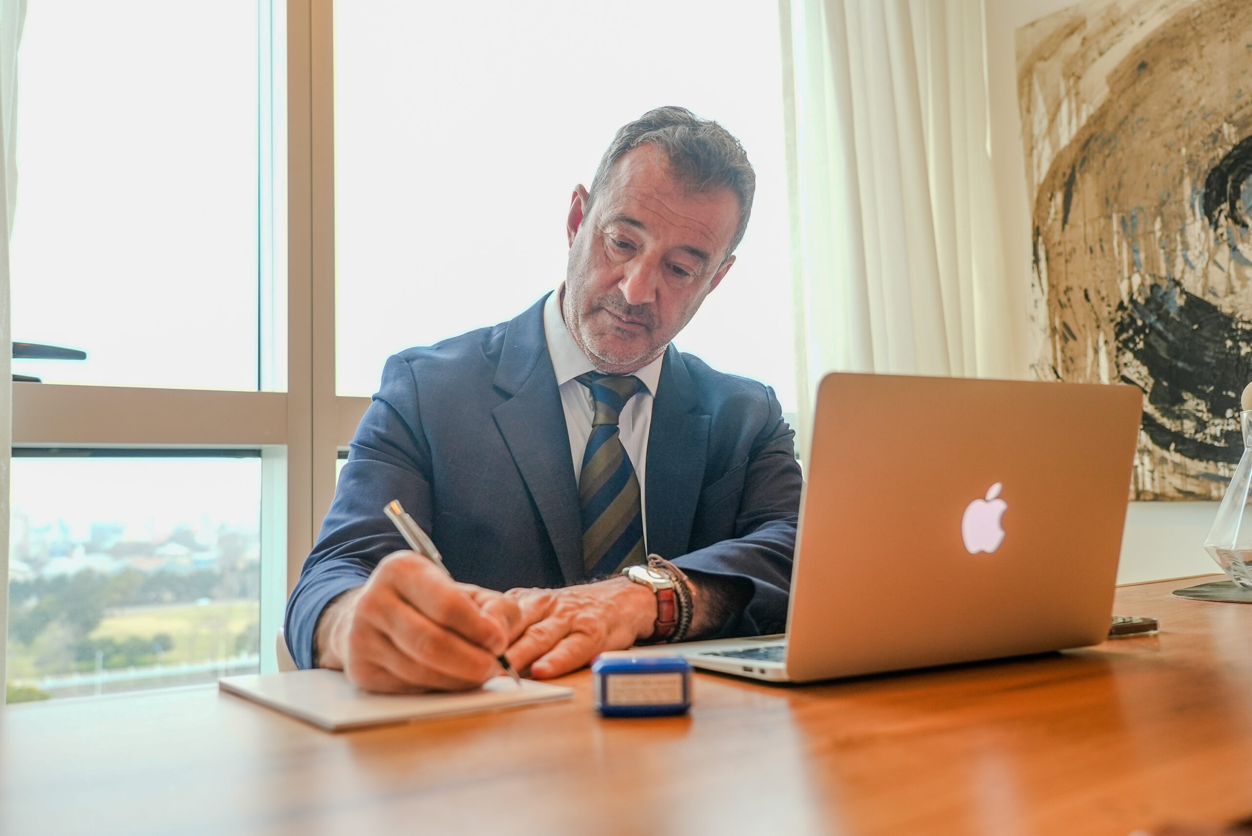 Alto buro-93 Consultorio de Bs As